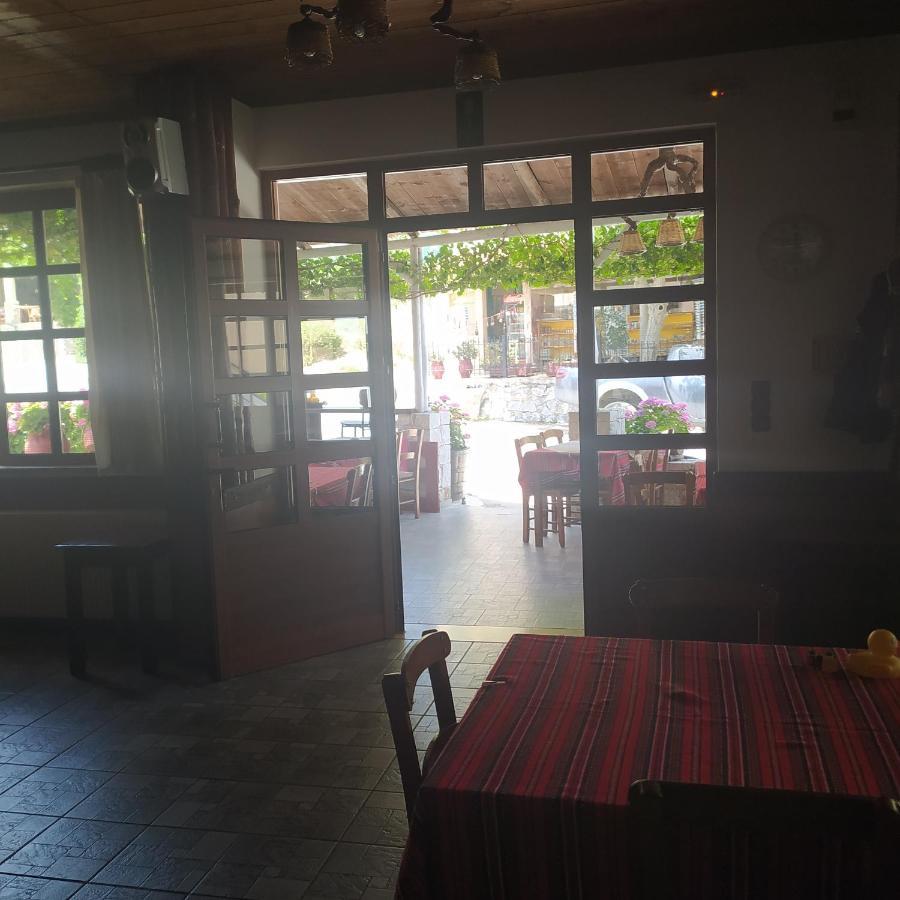 Therisso Rooms Therison Bagian luar foto