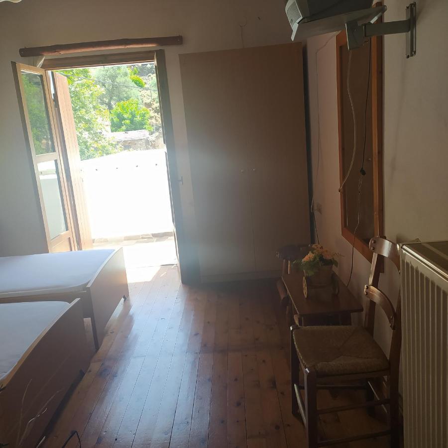 Therisso Rooms Therison Bagian luar foto