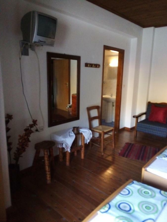 Therisso Rooms Therison Bagian luar foto